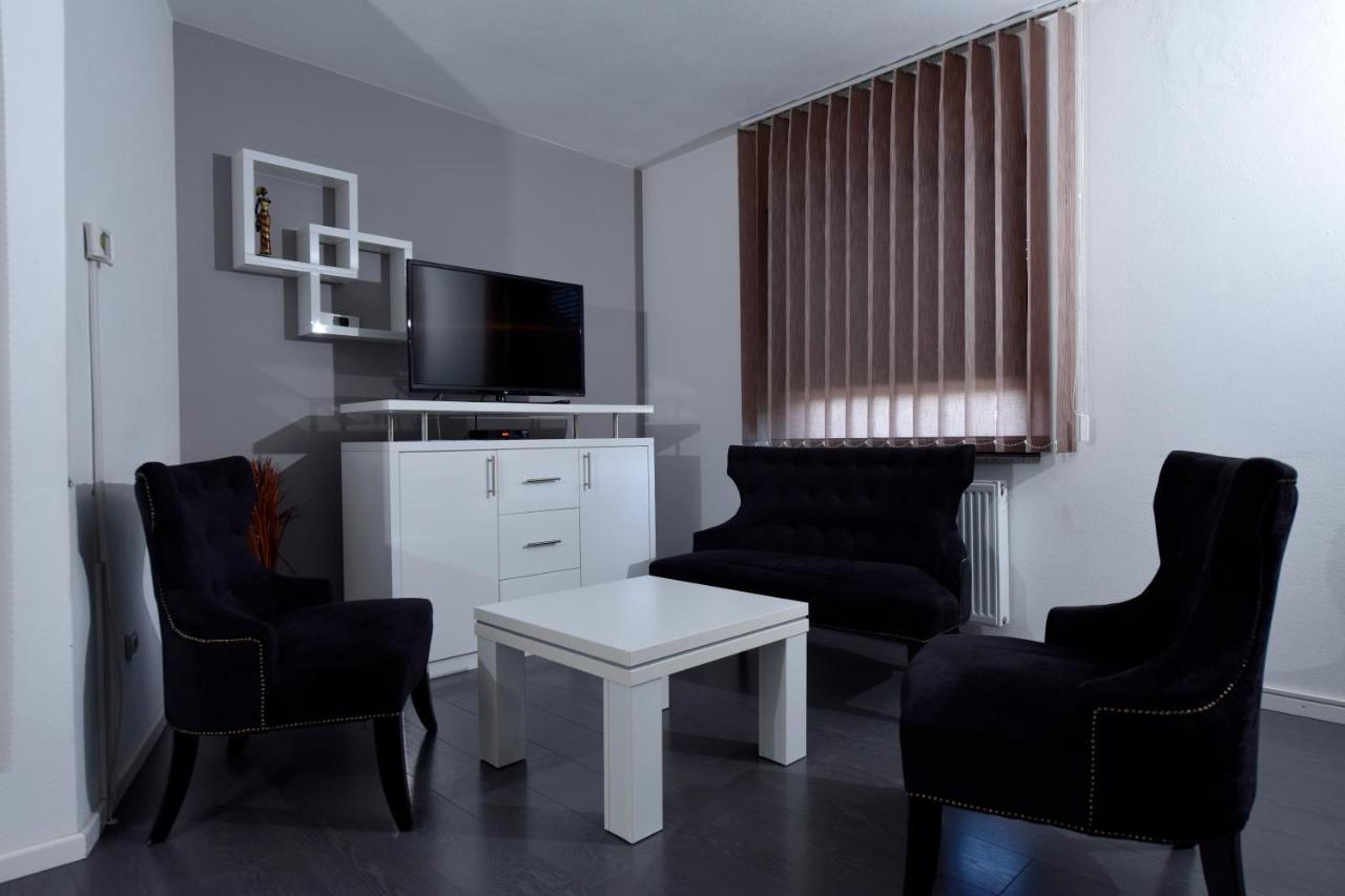 Apartmani I Bungalovi Trojka Banja Luka Ngoại thất bức ảnh