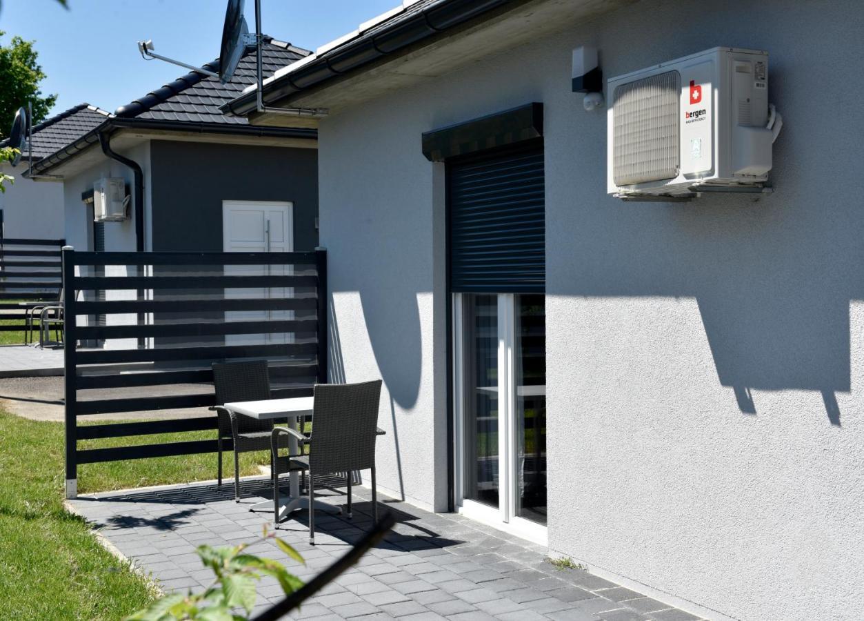 Apartmani I Bungalovi Trojka Banja Luka Ngoại thất bức ảnh