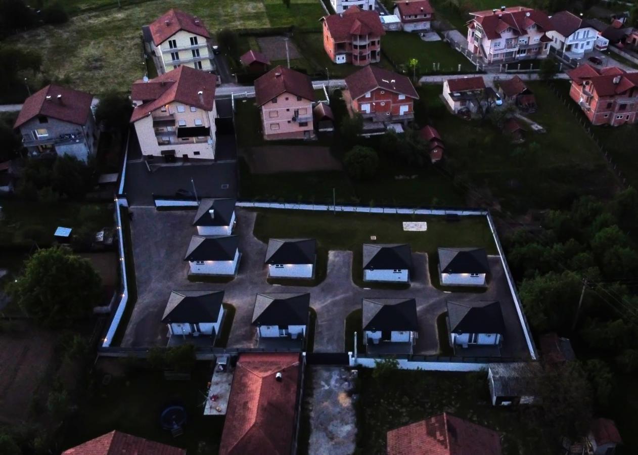 Apartmani I Bungalovi Trojka Banja Luka Ngoại thất bức ảnh