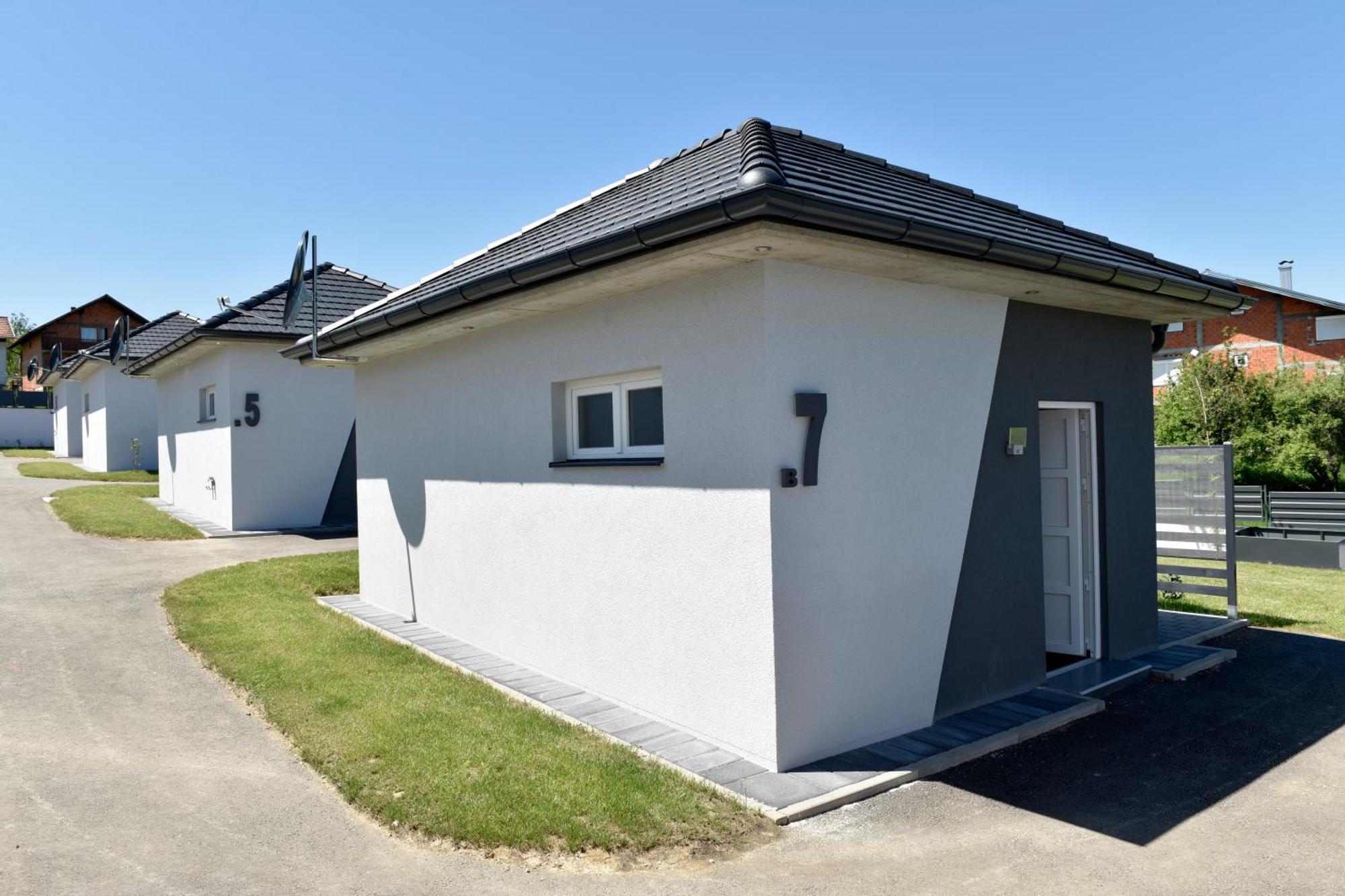 Apartmani I Bungalovi Trojka Banja Luka Phòng bức ảnh