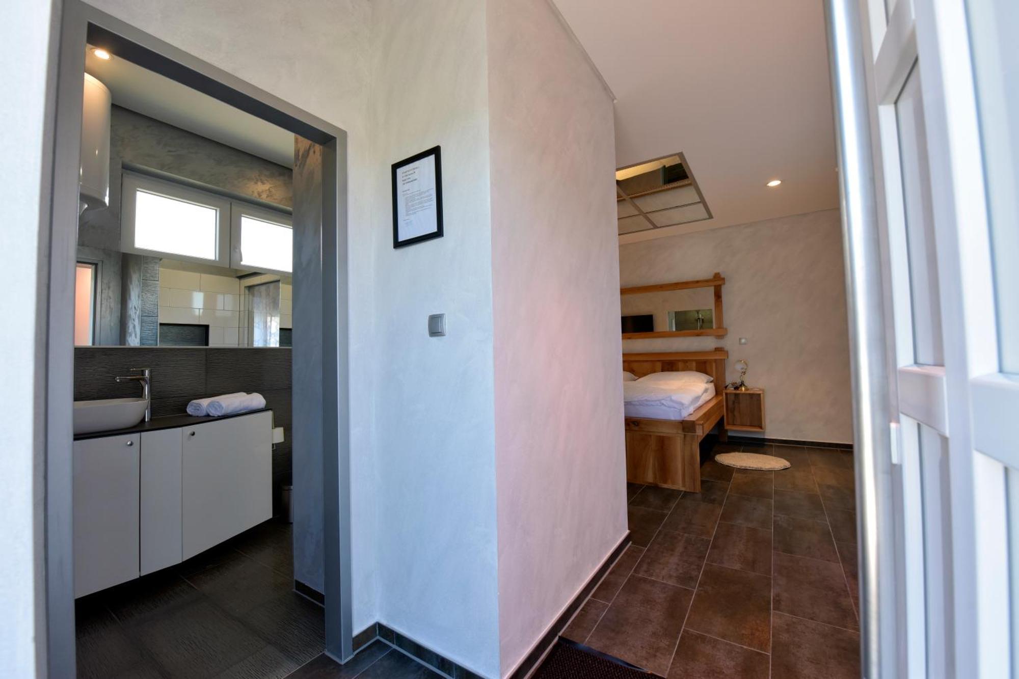 Apartmani I Bungalovi Trojka Banja Luka Phòng bức ảnh