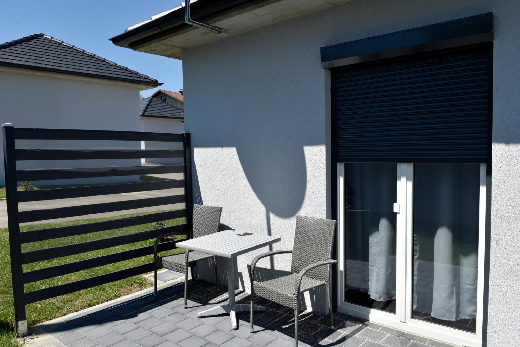 Apartmani I Bungalovi Trojka Banja Luka Phòng bức ảnh