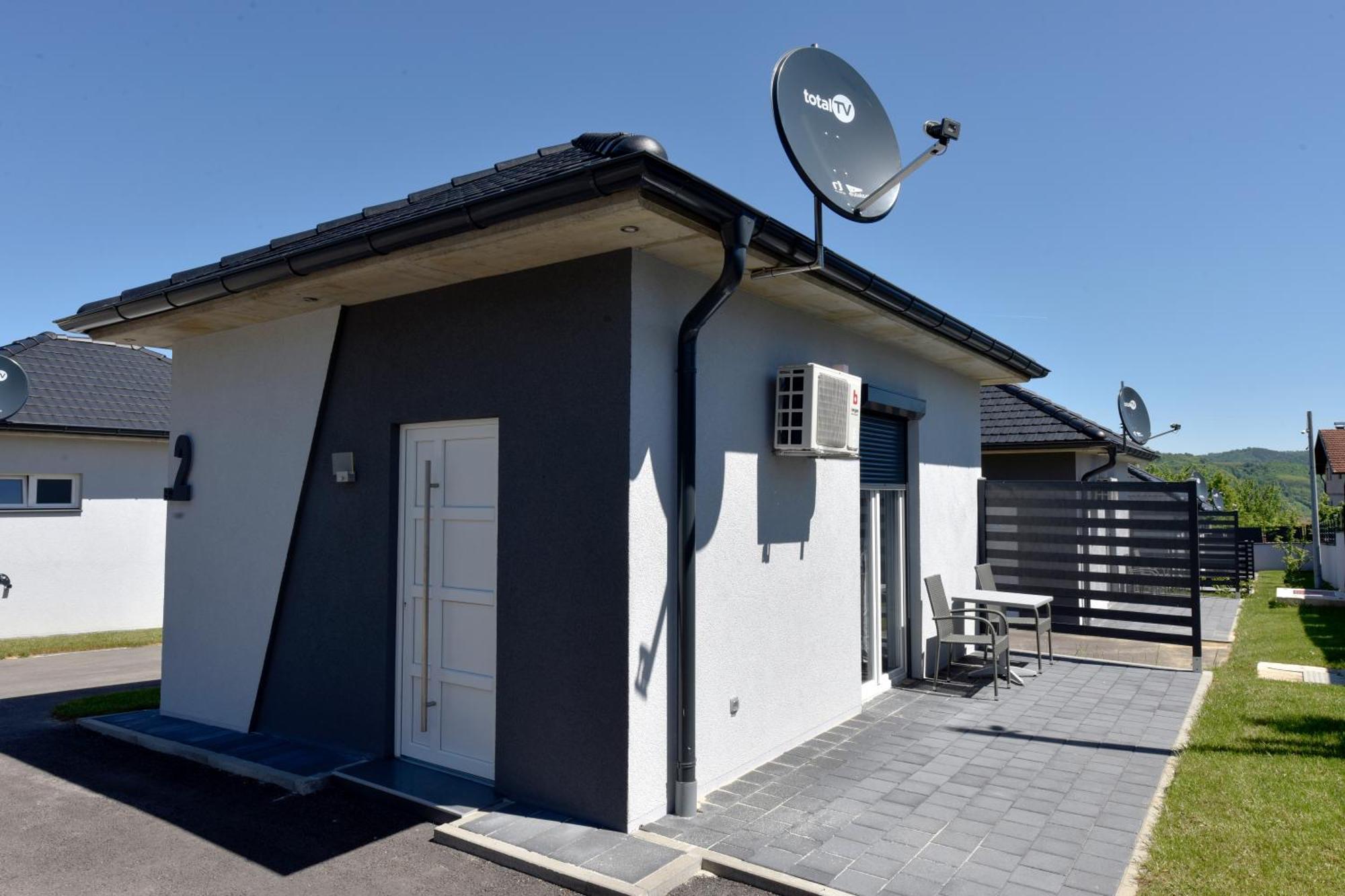 Apartmani I Bungalovi Trojka Banja Luka Phòng bức ảnh