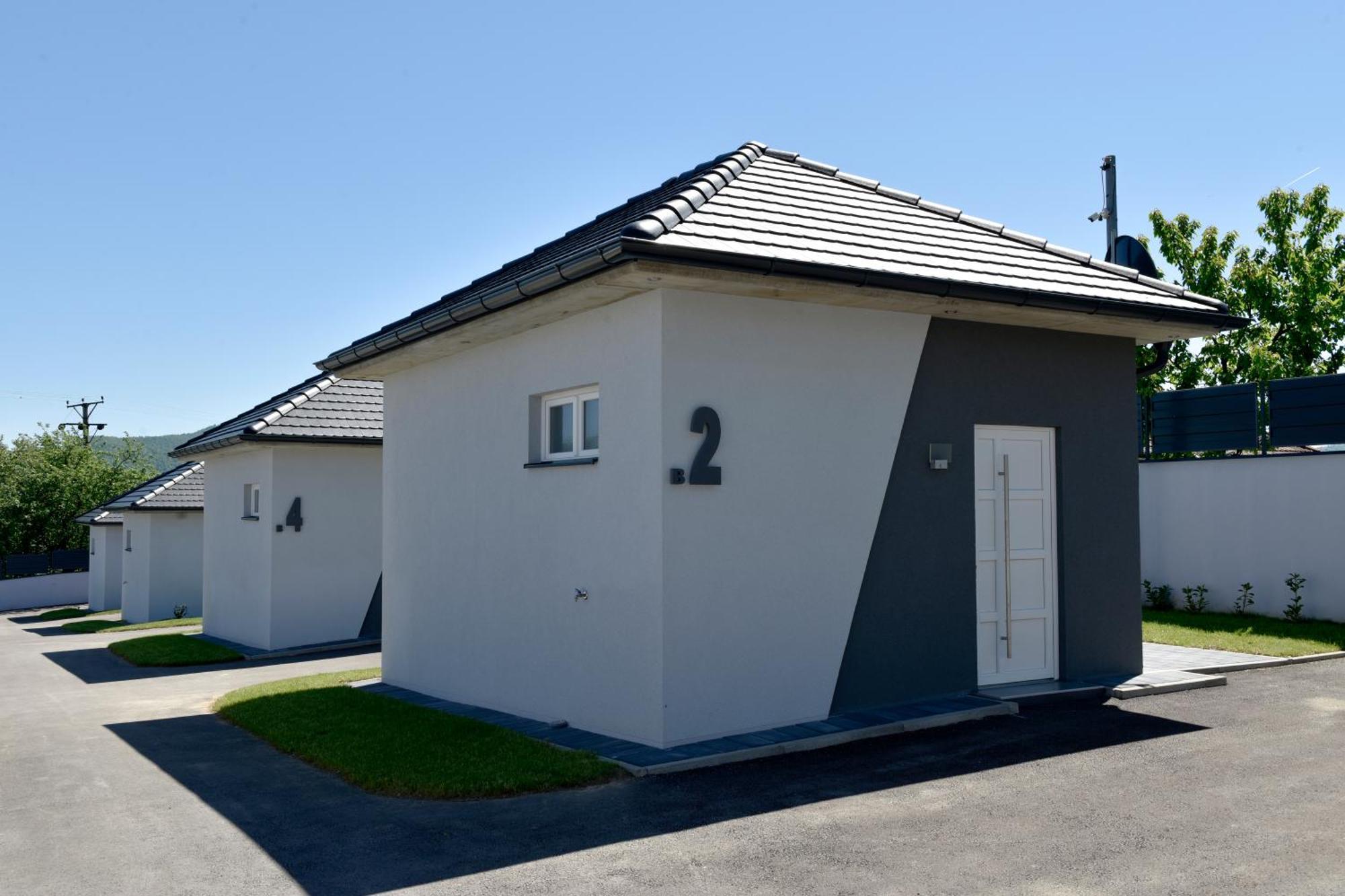 Apartmani I Bungalovi Trojka Banja Luka Phòng bức ảnh