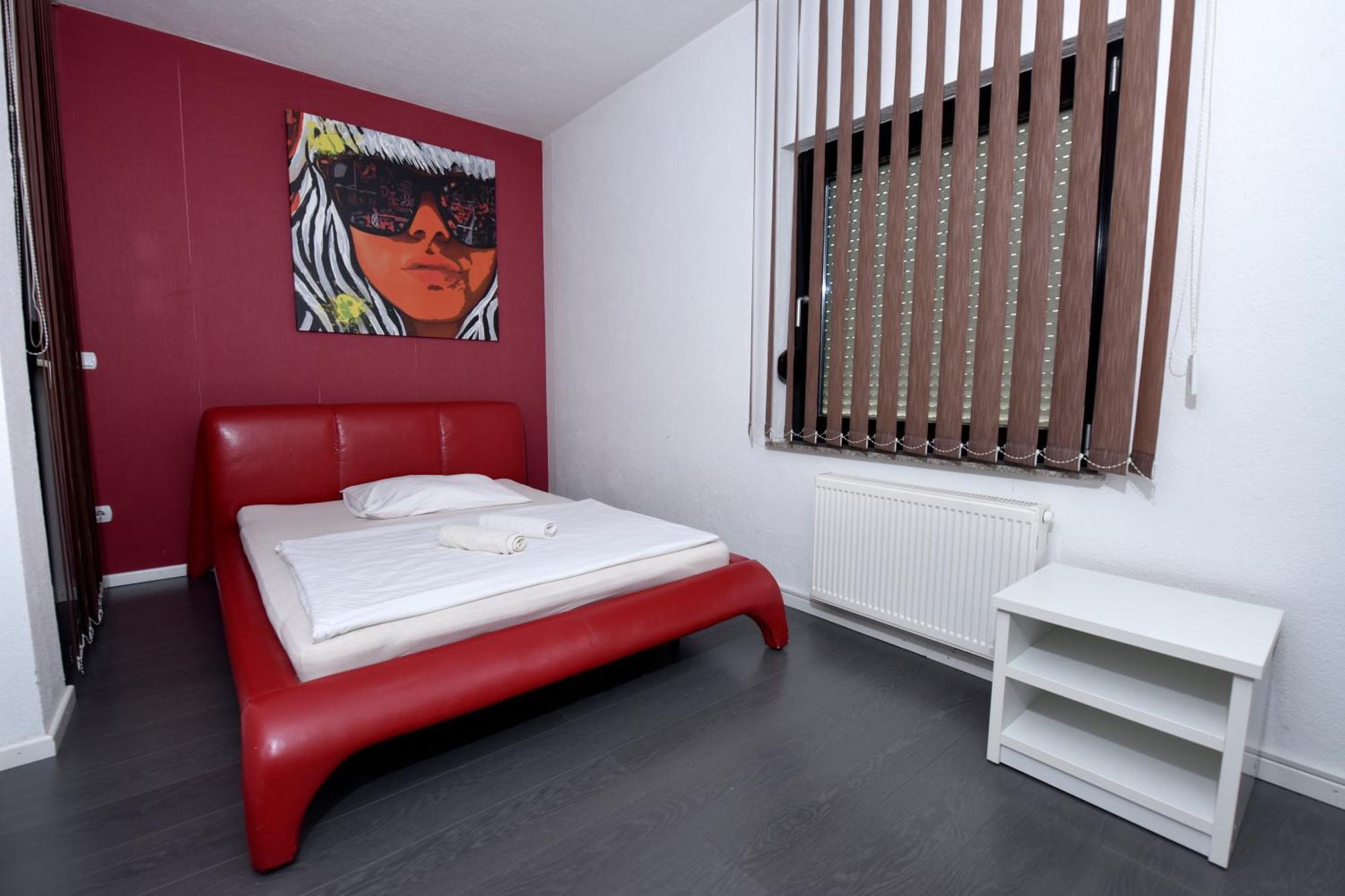 Apartmani I Bungalovi Trojka Banja Luka Phòng bức ảnh