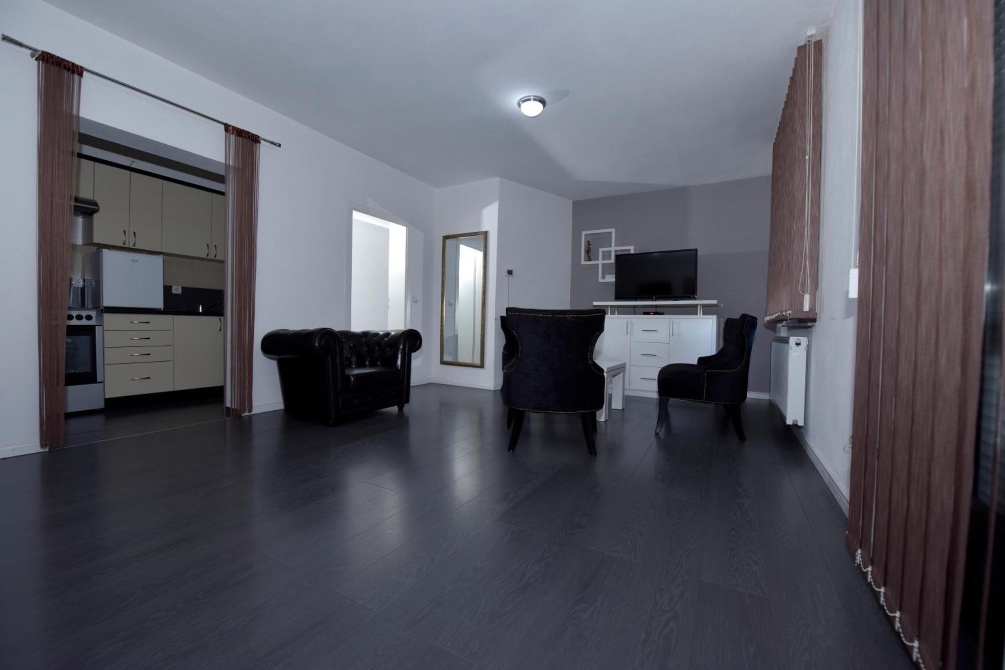 Apartmani I Bungalovi Trojka Banja Luka Phòng bức ảnh